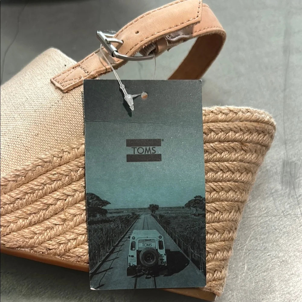 Toms beige canvas